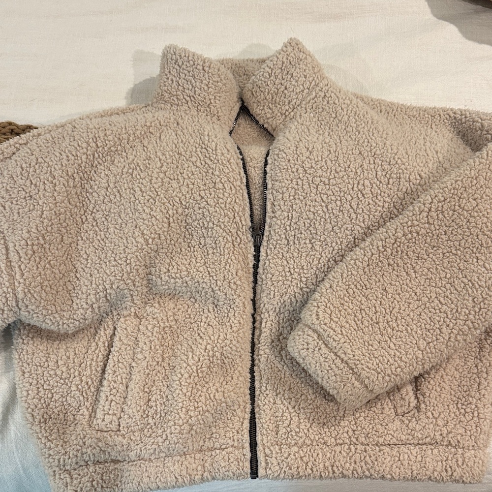 American Eagle Outfitters Cream Sherpa Jacket